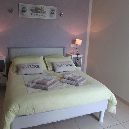 Chambre D'Hotes La Basse Gougeonniere Neuvy-en-Mauges Zewnętrze zdjęcie